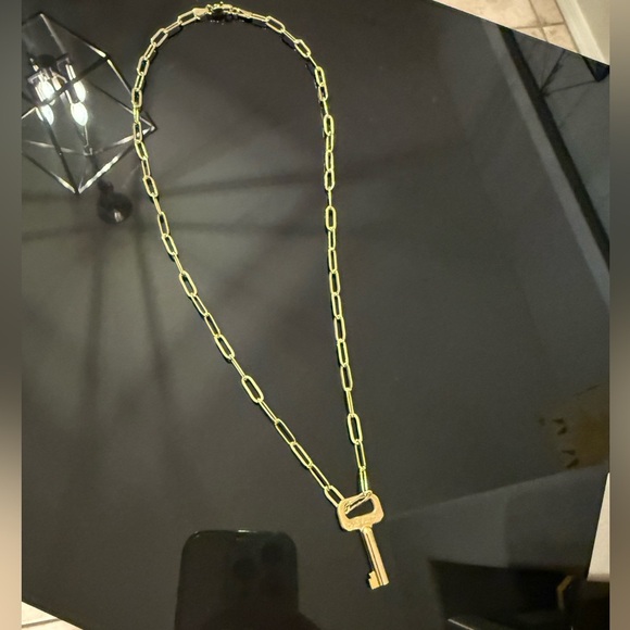 Authentic Louis Vuitton Gold lock and key with Unbranded Gold Necklace. - Picture 6 of 13